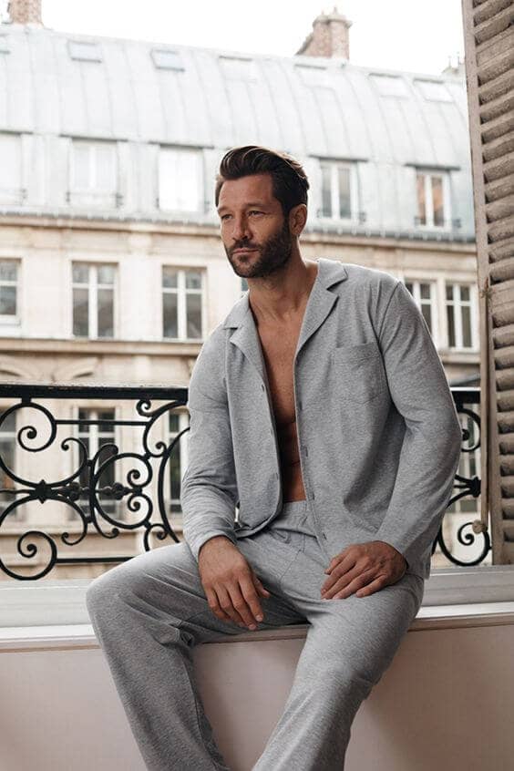 10 Trendy Summer Outfits Every Guy Needs in 2024 11 comfortable loungewear-8